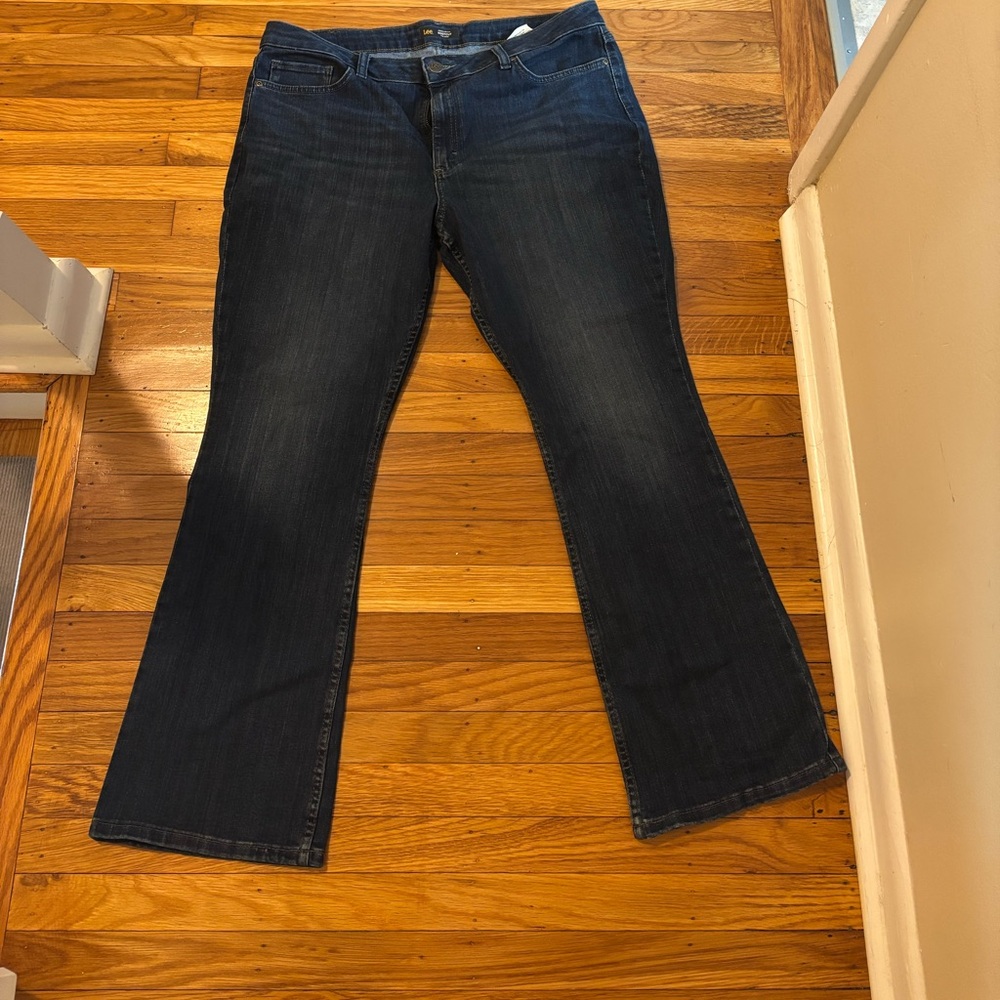 Lee’s Bootcut, Dark Wash Mid-Rise Jeans, 18s